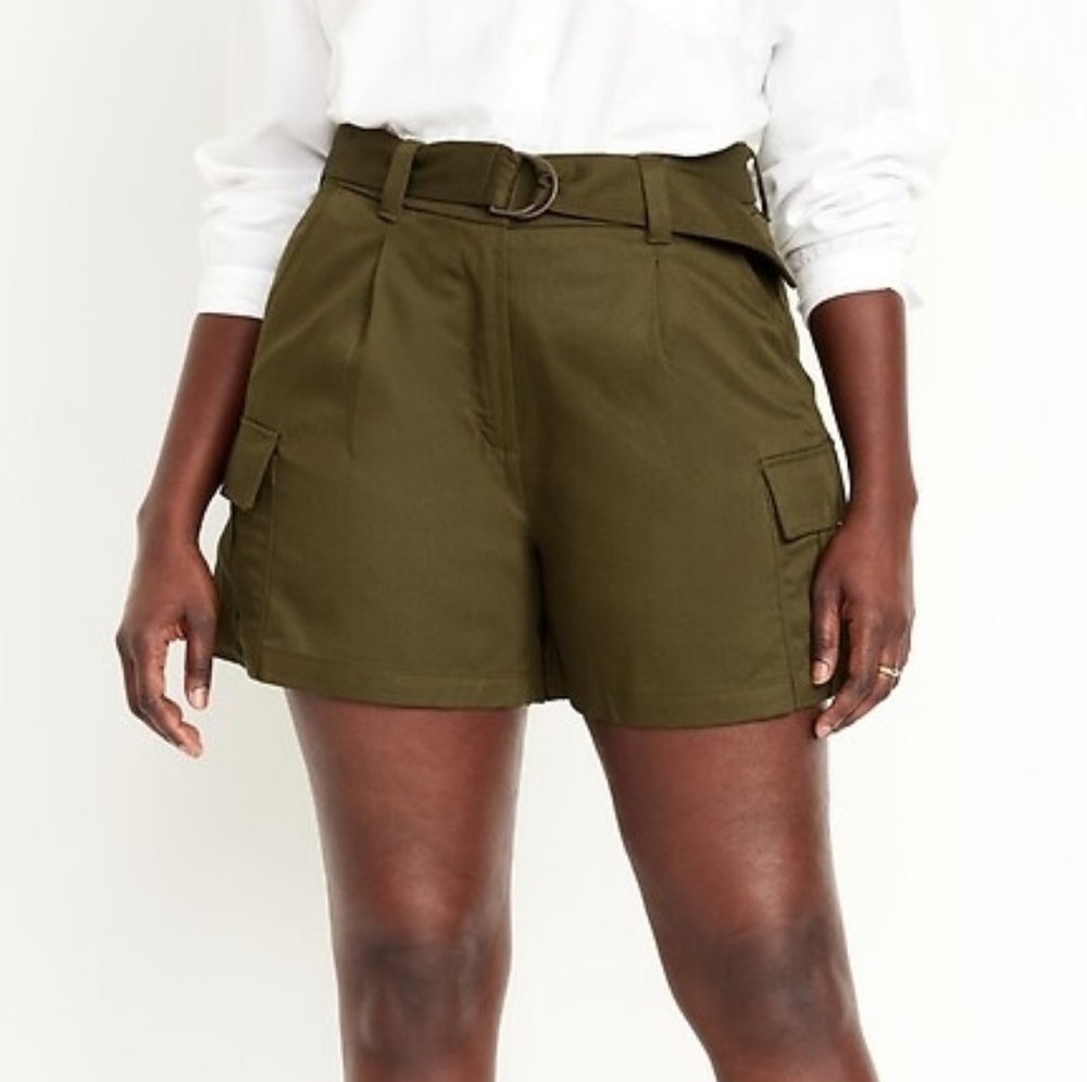 NWT Old Navy Olive Green Extra High Rise Cargo Belted Shorts Size 6